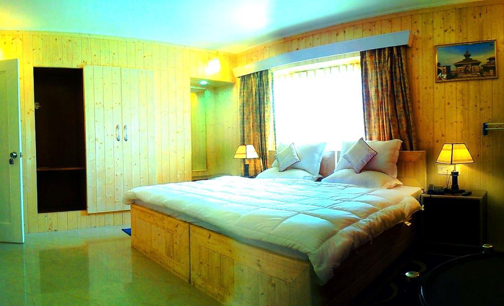 Ikraam Inn Bed & Breakfast Srīnagar Oda fotoğraf