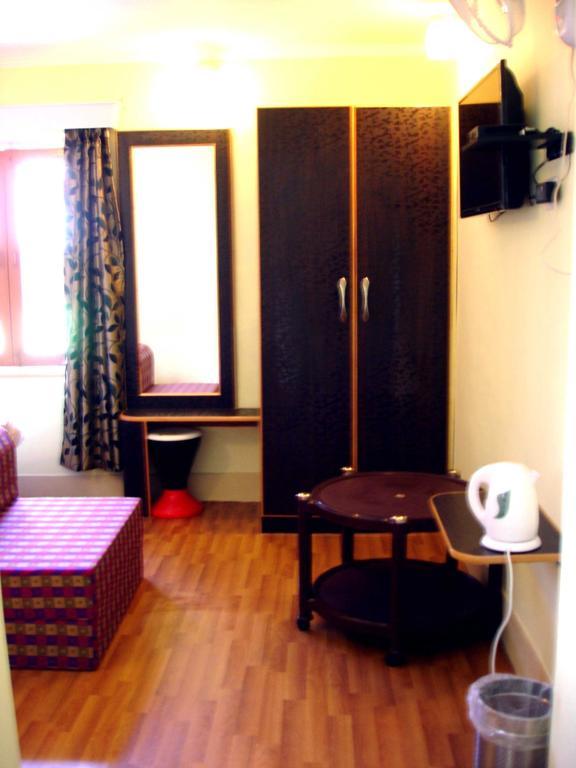 Ikraam Inn Bed & Breakfast Srīnagar Dış mekan fotoğraf