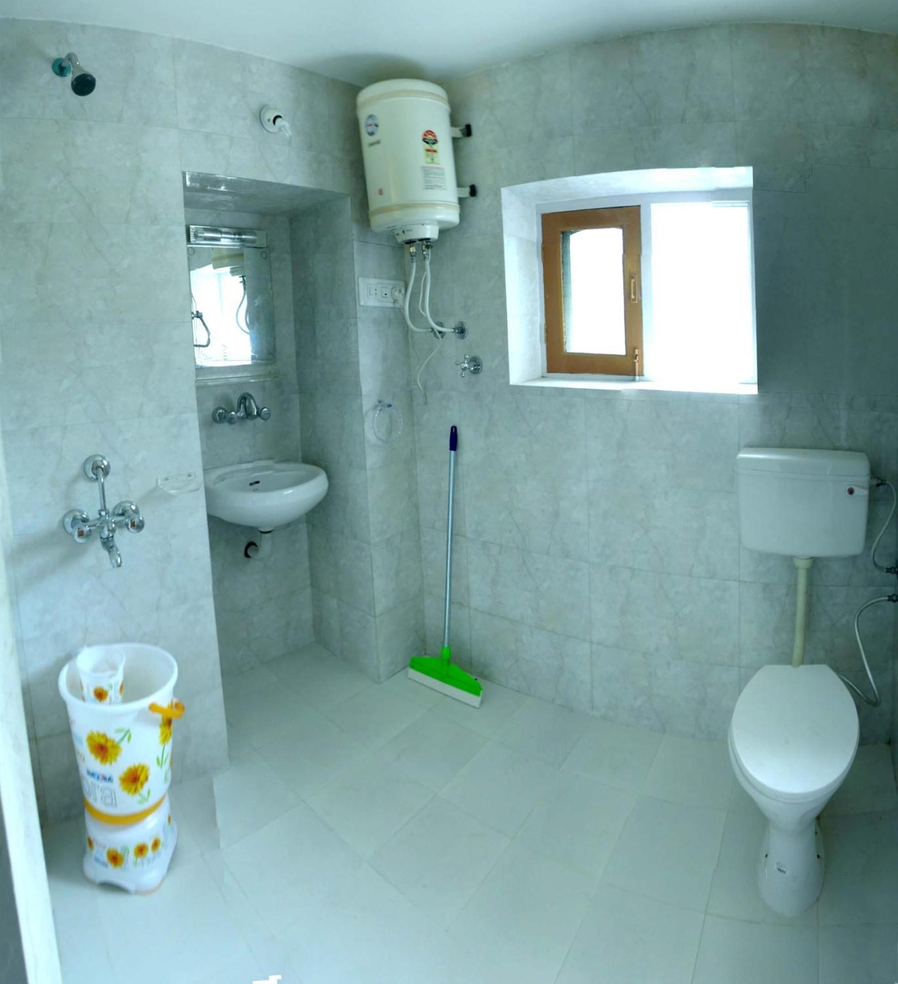 Ikraam Inn Bed & Breakfast Srīnagar Dış mekan fotoğraf