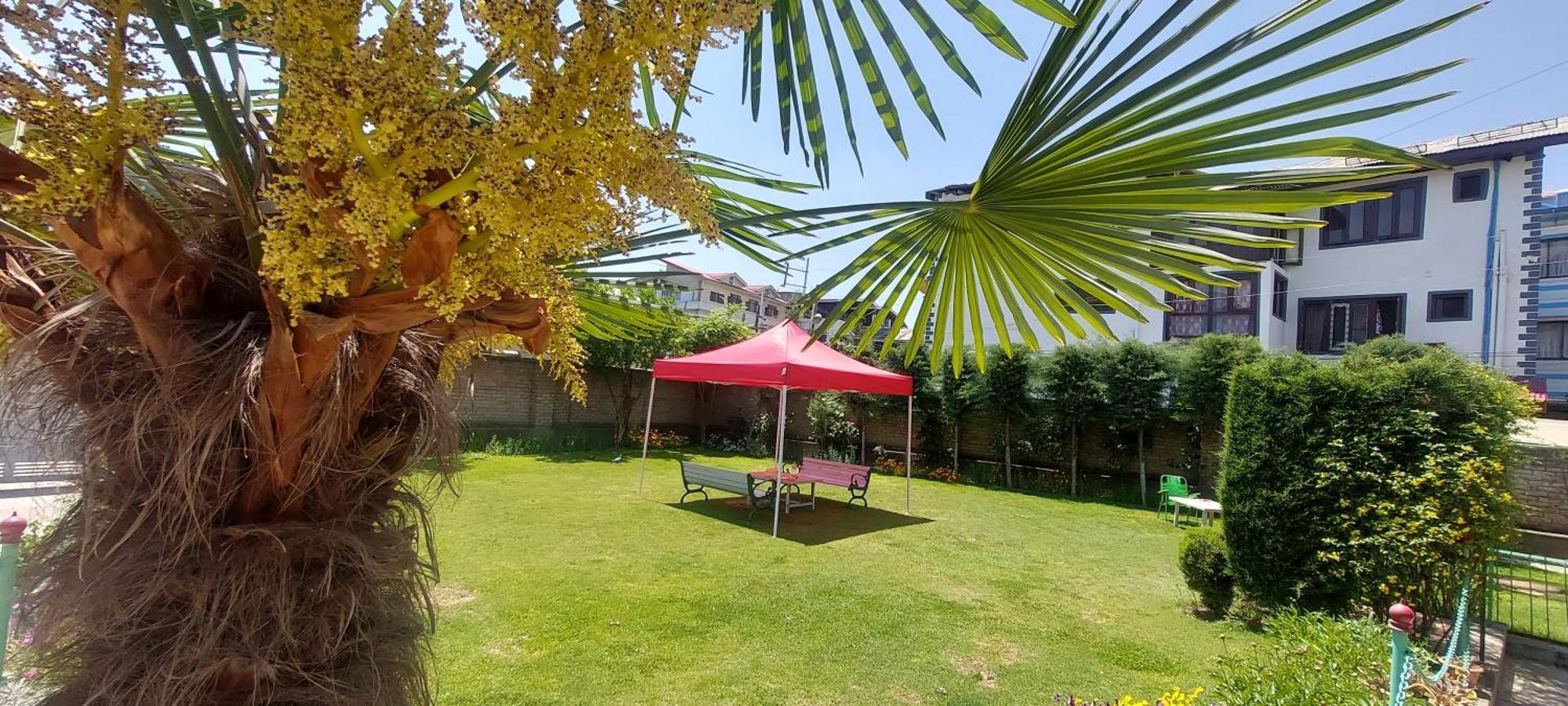 Ikraam Inn Bed & Breakfast Srīnagar Dış mekan fotoğraf